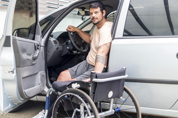Osoba niepełnosprawna-w-samochodzie